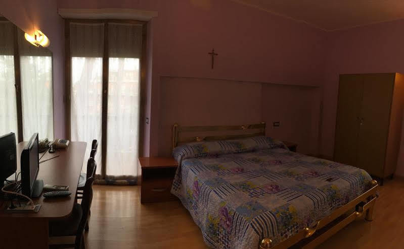 ホテル Casa Nostra Signora Isola Farnese エクステリア 写真